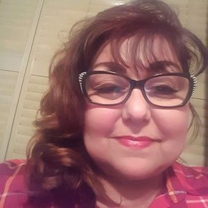 Meet your Posher, Debra